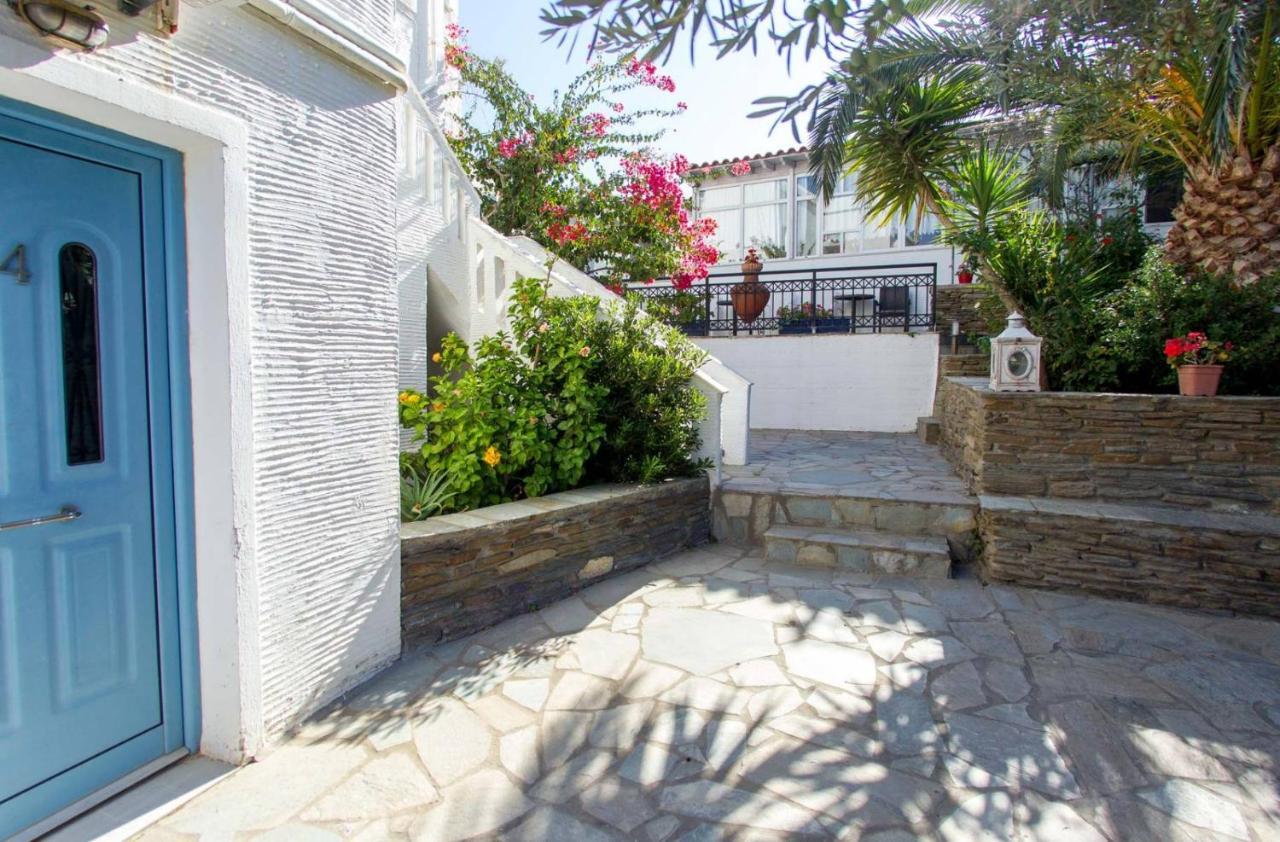 Nicolas Ormos  Ngoại thất bức ảnh